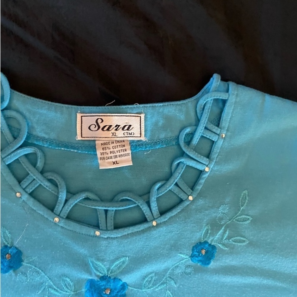 SARA - EUC  - Blouse Womens XL - Picture 3 of 3